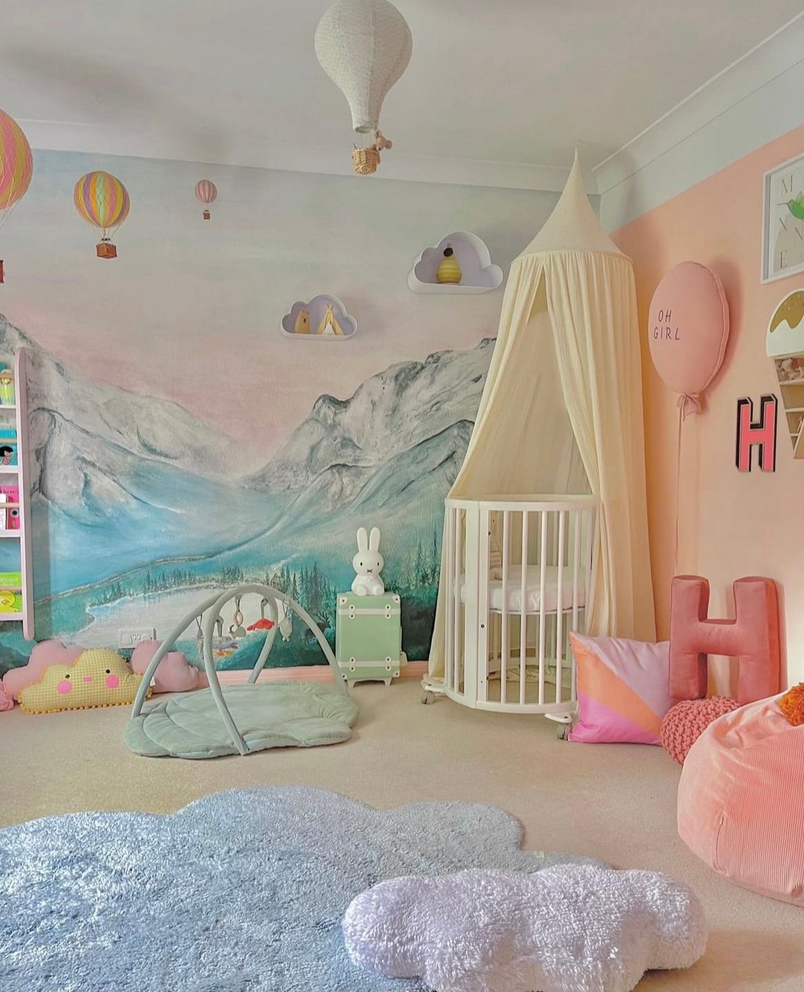 Bold & Bright Interiors | Spring 2023 Hottest Trends