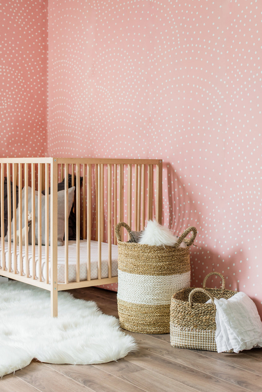 rose polka dot wallpaper