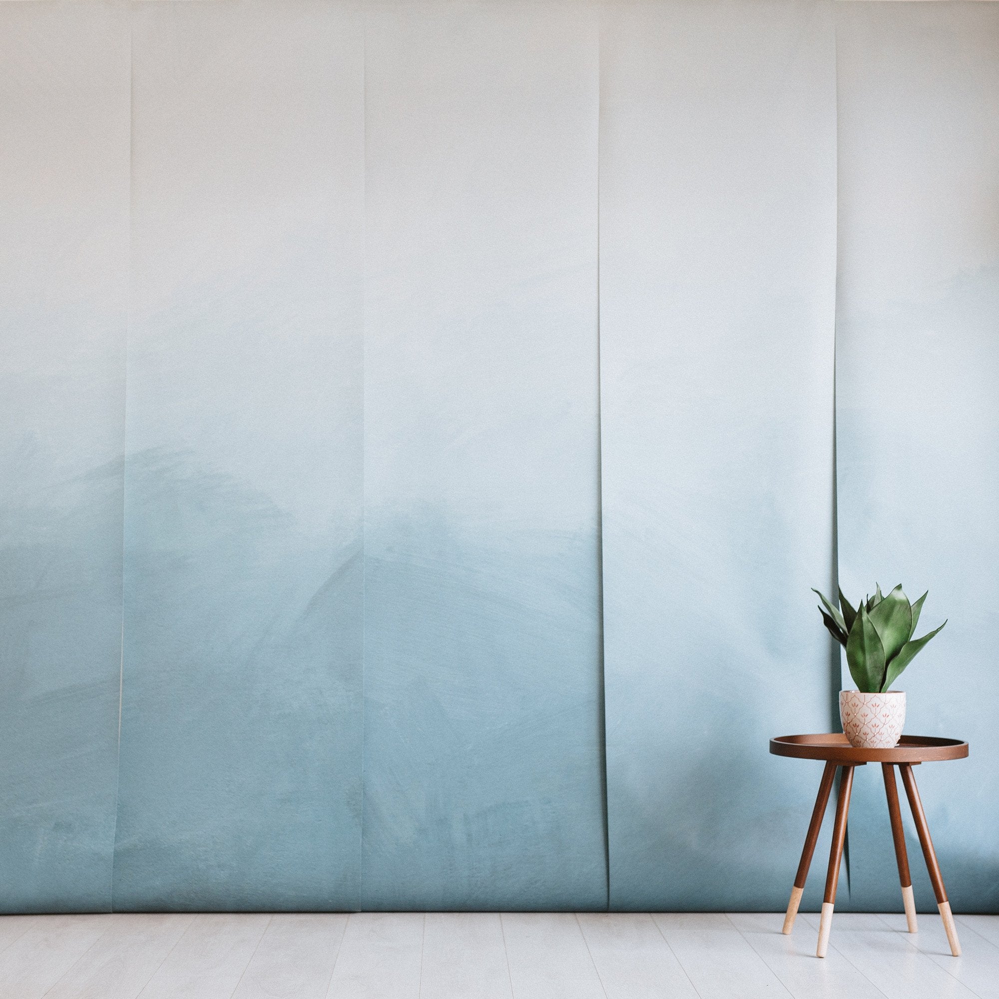 roke ombre mural