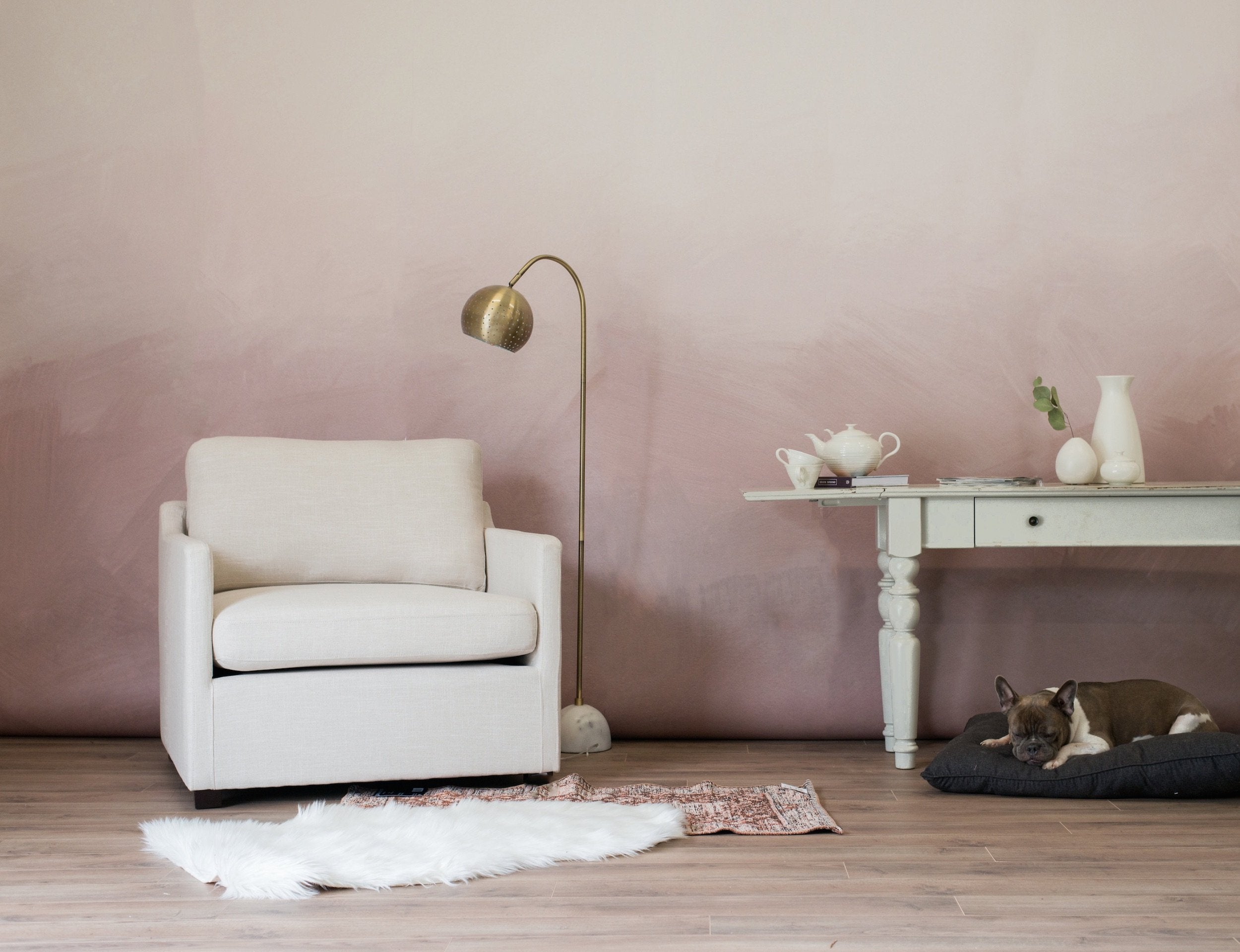 soft blush ombre wallpaper