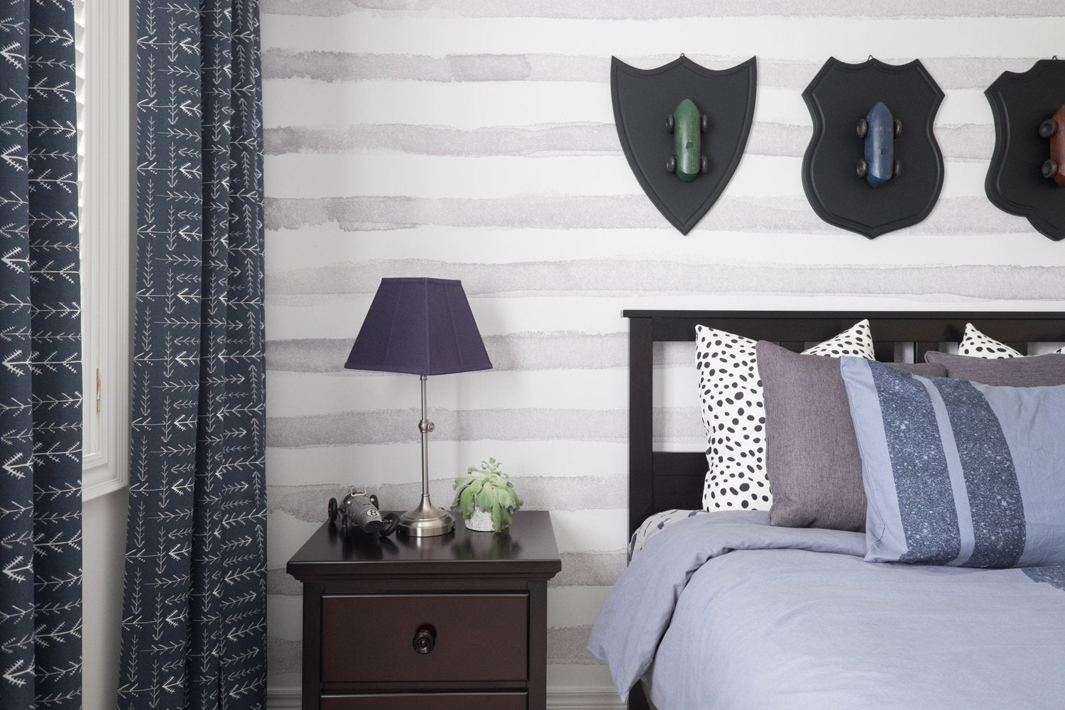 grey and white striped wallpaper